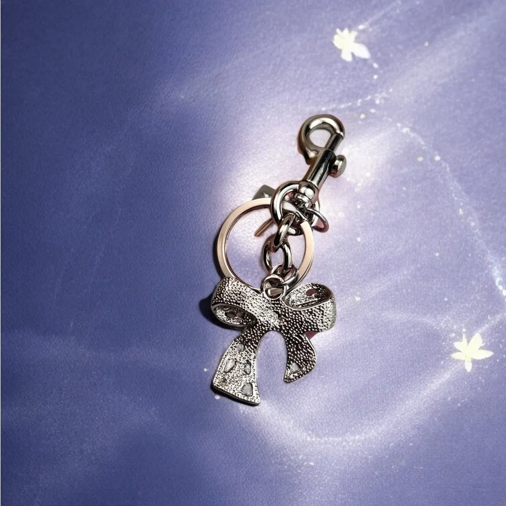 🍂Coach Silver Bow Keychain - Picture 4 of 8